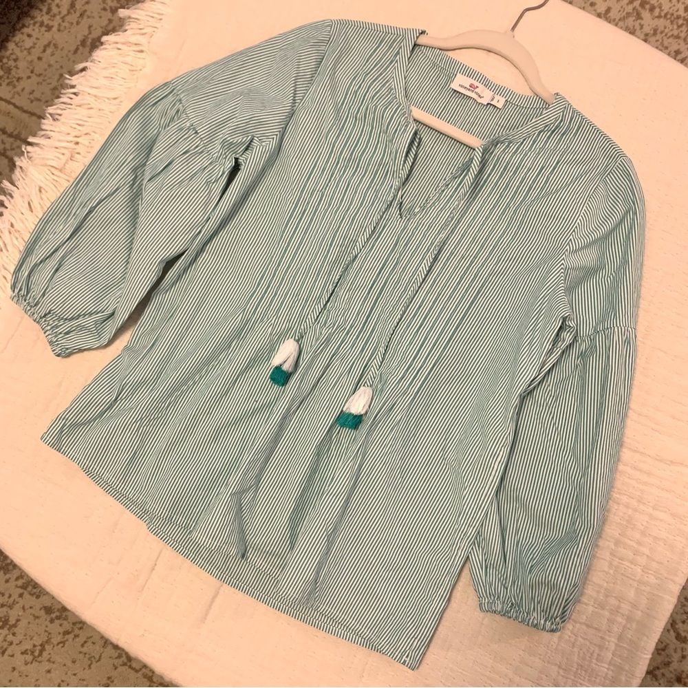 Vineyard vines striped blouse top with tassels size small